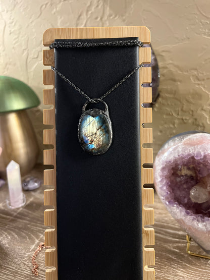 Glowing Lab Amulet