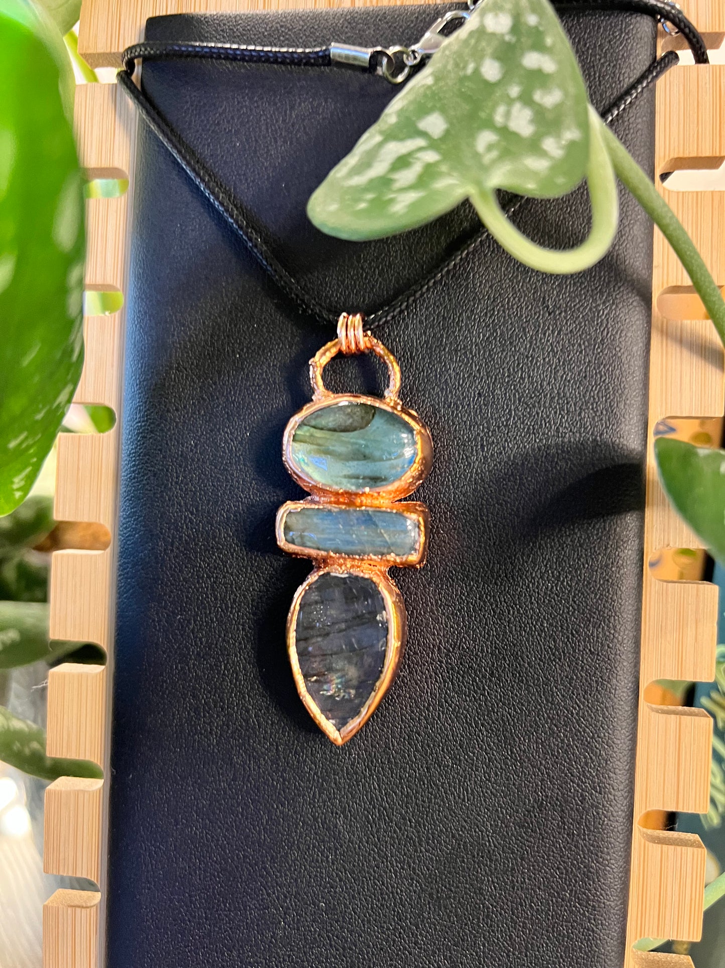 Stacked Lab Pendant
